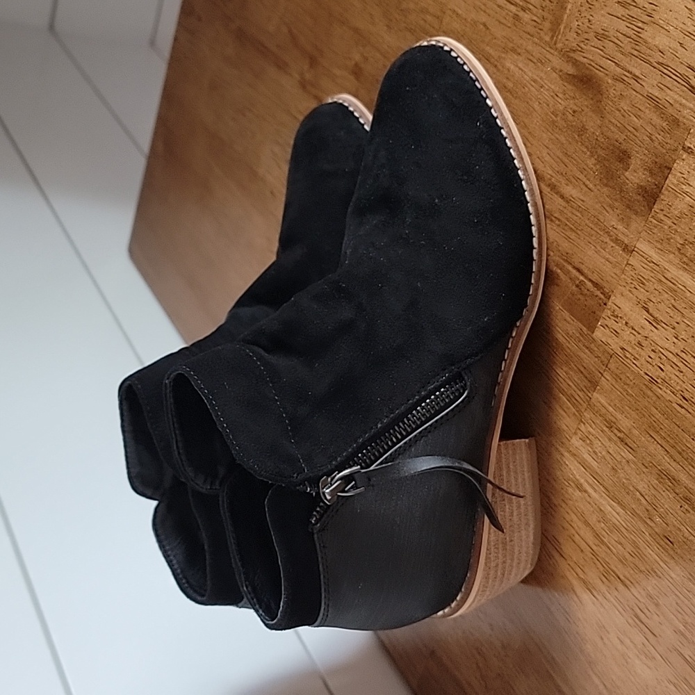 Corky booties - Picture 2 of 10